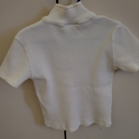 ZARA white basic crop top (Girl) - Picture 4 of 6